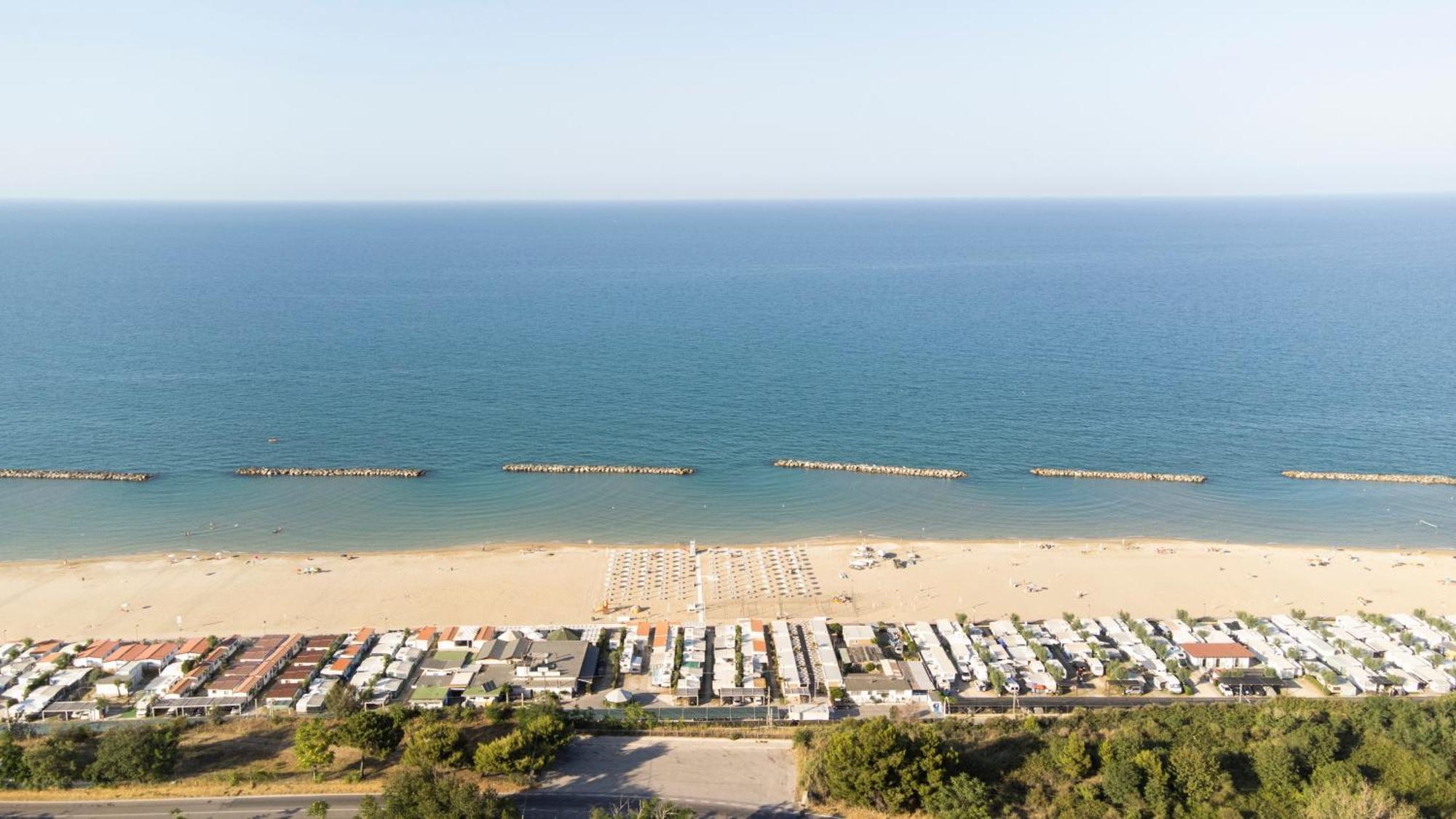 Camping Norina بيزارو المظهر الخارجي الصورة